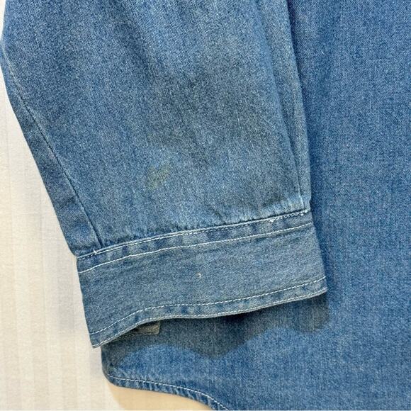 Let’s Quizz Again NY Cat Embroidered Button-Down Denim Shirt Women’s Size Medium - Picture 5 of 5